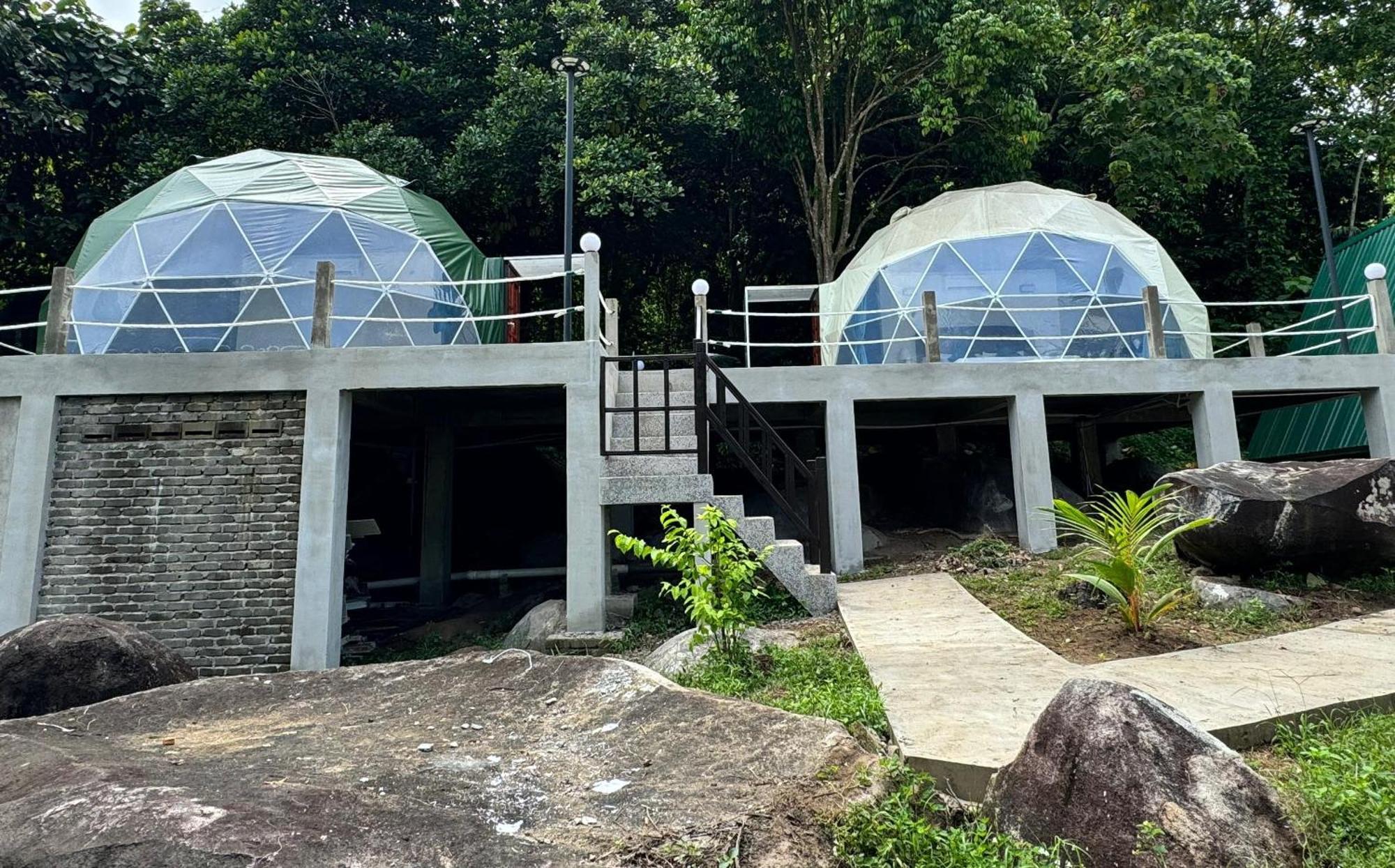 Dumba Bay Tioman Hotel Kampung Genting Buitenkant foto